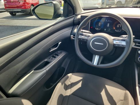 Used 2025 Hyundai Tucson SEL AWD/4WD image 14