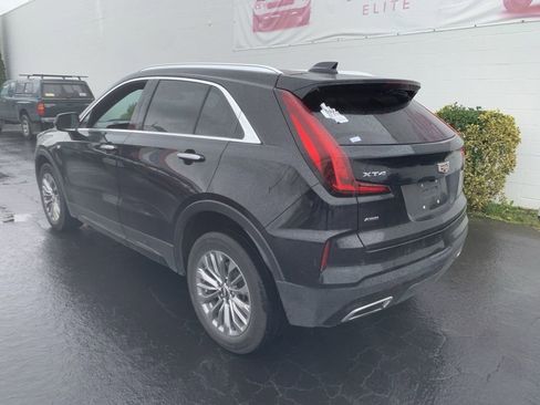 Used 2024 Cadillac XT4 Premium Luxury image 2