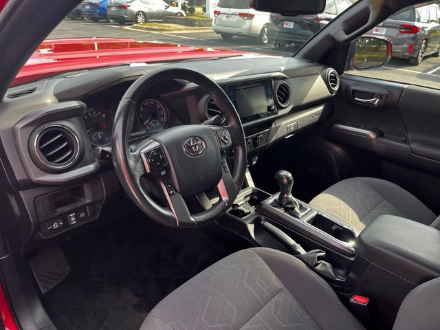 Used 2019 Toyota Tacoma TRD Sport AWD/4WD image 41
