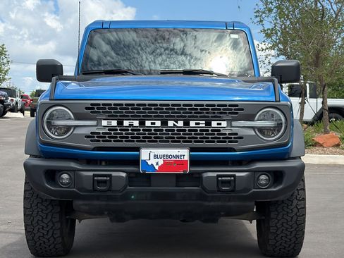 Used 2025 Ford Bronco Badlands AWD/4WD image 2