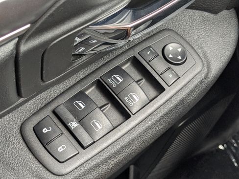Used 2022 RAM 1500 Warlock AWD/4WD image 22