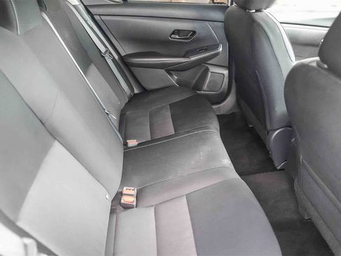 Used 2025 Nissan Sentra SV image 16