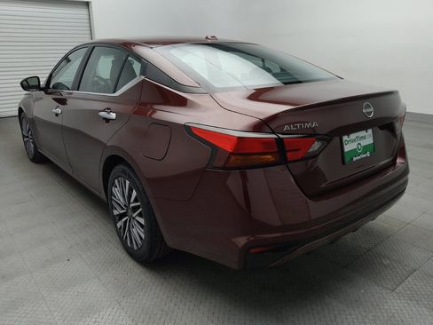 Used 2025 Nissan Altima 2.5 SV FWD image 5