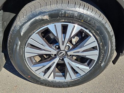 Certified 2023 Nissan Rogue SV AWD/4WD image 8
