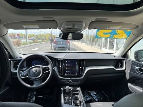 Certified 2025 Volvo XC60 B5 Plus AWD/4WD image 16