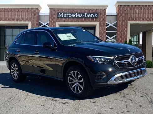 Certified 2025 Mercedes-Benz GLC 300 4MATIC image 3