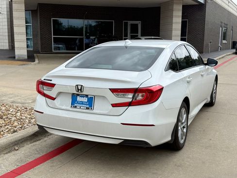 Used 2018 Honda Accord LX image 5