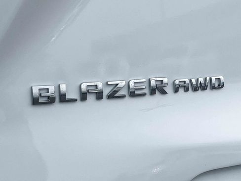 Used 2019 Chevrolet Blazer Premier w/ Sun and Wheels Package image 10