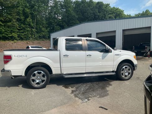 Used 2010 Ford F150 Lariat AWD/4WD image 4