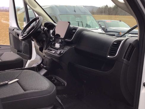 Used 2024 RAM ProMaster 2500 w/ Cold Weather Group image 10