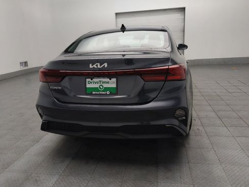 Used 2024 Kia Forte LXS FWD image 7