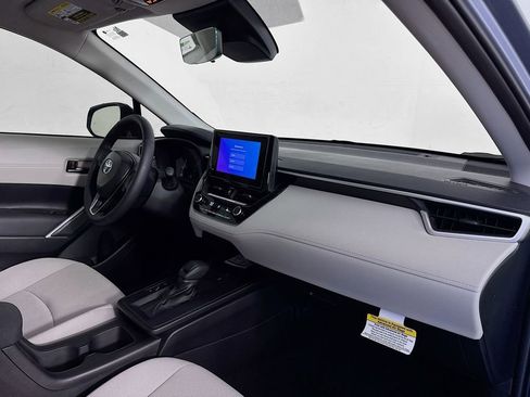 Used 2026 Toyota Corolla Cross LE image 30