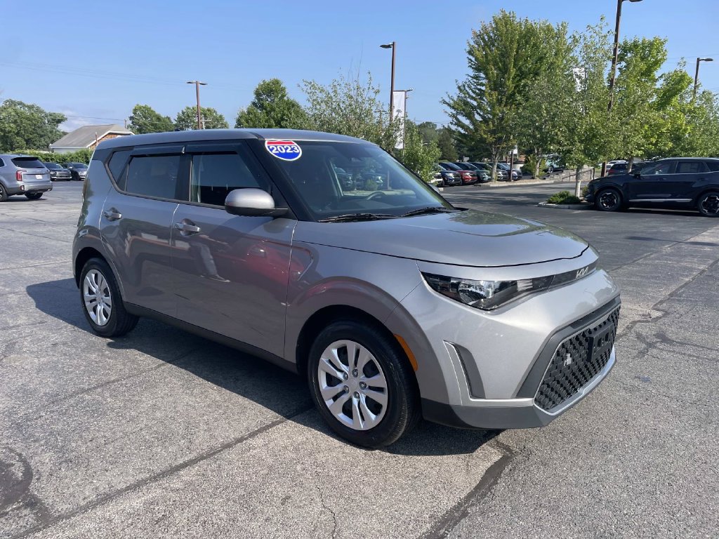 Used 2023 Kia Soul LX FWD image 9