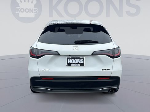 Used 2023 Honda HR-V Sport image 5