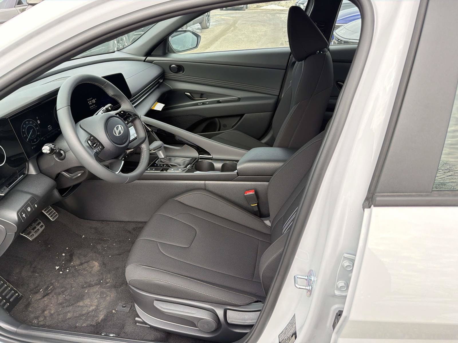 New 2026 Hyundai Elantra SEL FWD image 5