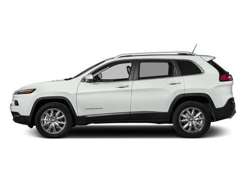 Used 2017 Jeep Cherokee Altitude image 3