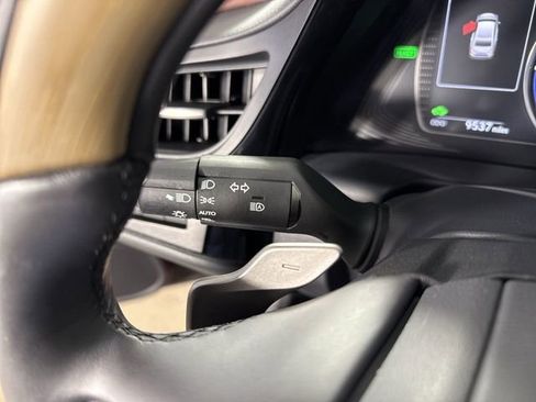 Certified 2025 Lexus ES 300h Ultra Luxury image 18