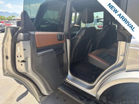 Used 2024 Ford Bronco Outer Banks AWD/4WD image 16