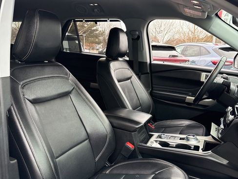 Used 2023 Ford Explorer Limited w/ Equipment Group 301A image 25