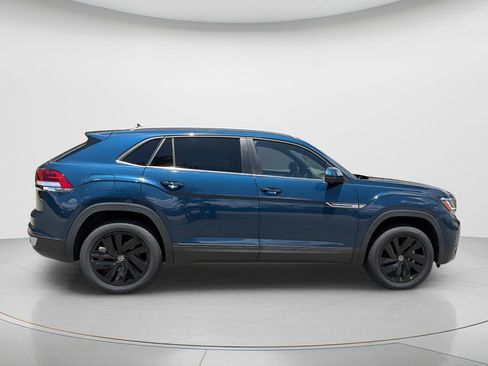 Used 2022 Volkswagen Atlas Cross Sport SE w/ Panoramic Sunroof Package FWD image 9
