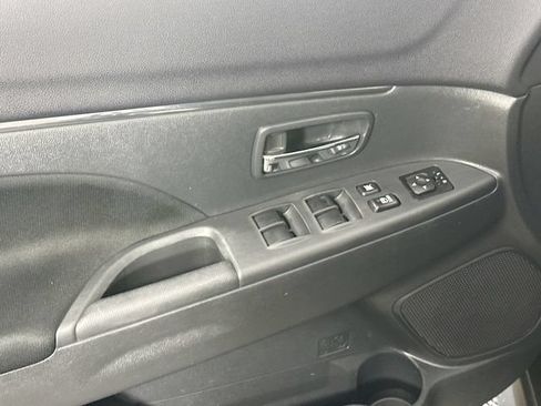 Used 2024 Mitsubishi Outlander Sport LE AWD/4WD image 23