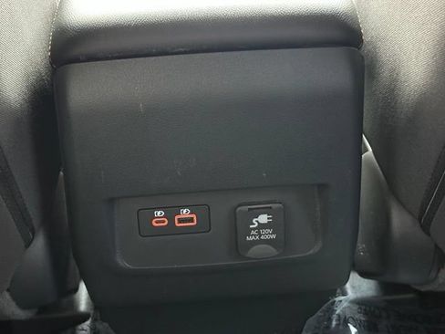 Used 2025 Nissan Frontier PRO-4X w/ Pro Convenience Package AWD/4WD image 31