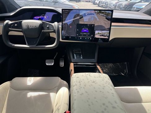 Used 2023 Tesla Model X AWD/4WD image 10