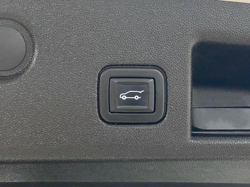 Used 2020 Chevrolet Equinox LT AWD/4WD image 11