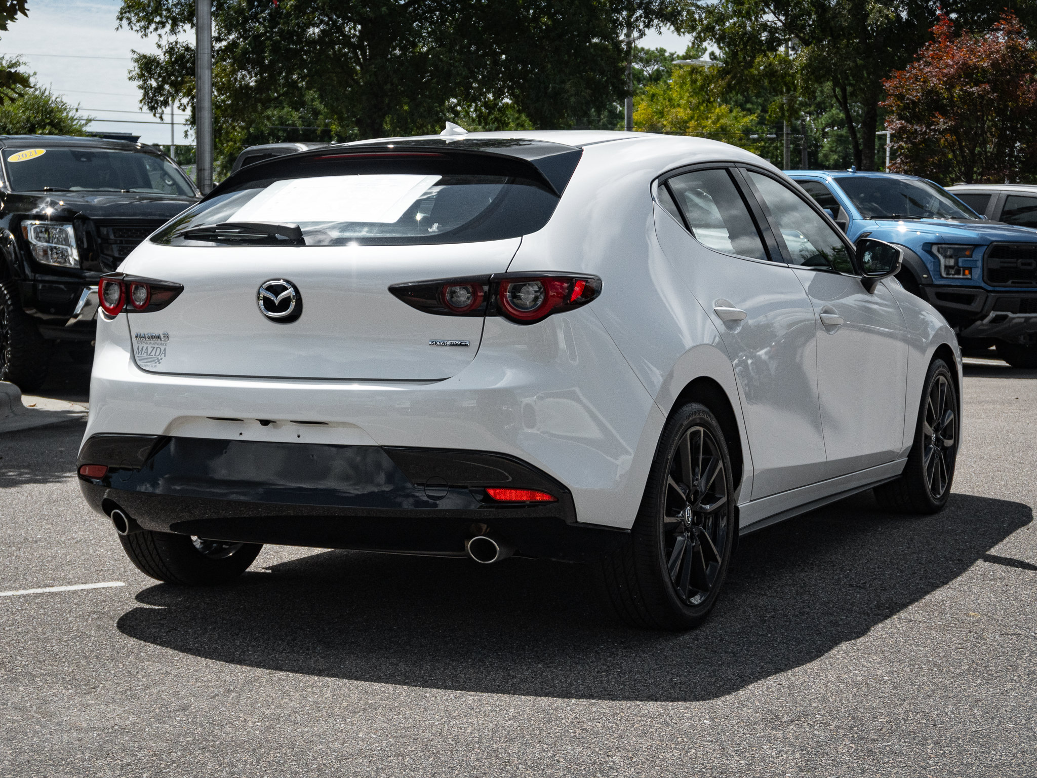 Used 2025 MAZDA MAZDA3 2.5 S Hatchback w/ Premium Pkg FWD image 10