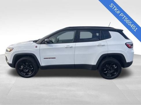 Used 2023 Jeep Compass Trailhawk image 4