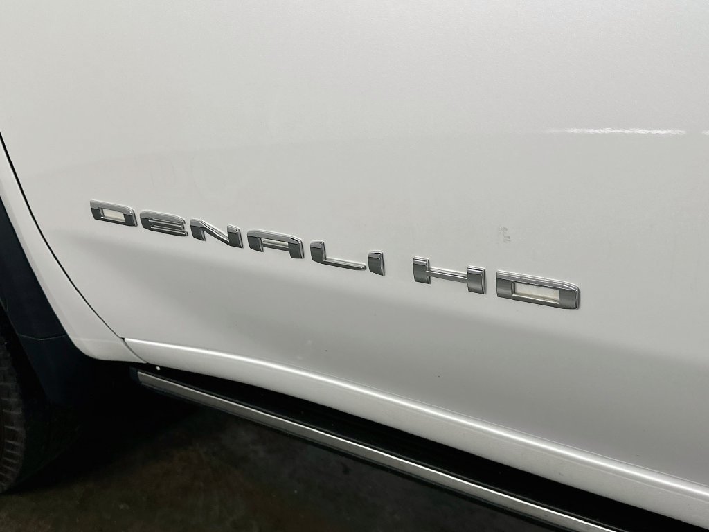 Used 2024 GMC Sierra 3500 Denali w/ Technology Package AWD/4WD image 32
