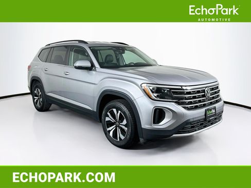Used 2024 Volkswagen Atlas SE AWD/4WD image 1