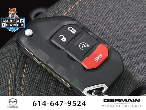 Used 2024 Jeep Wrangler Unlimited Sahara AWD/4WD image 34