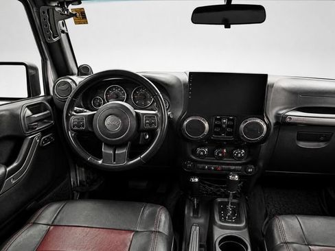Used 2012 Jeep Wrangler Unlimited Sport AWD/4WD image 21
