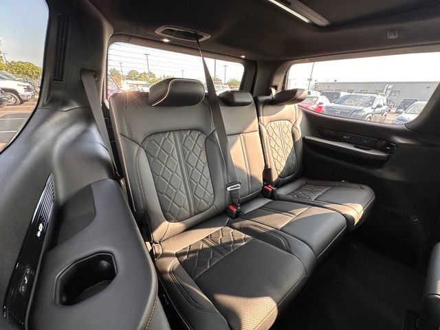 Used 2023 Jeep Grand Wagoneer Series III AWD/4WD image 34