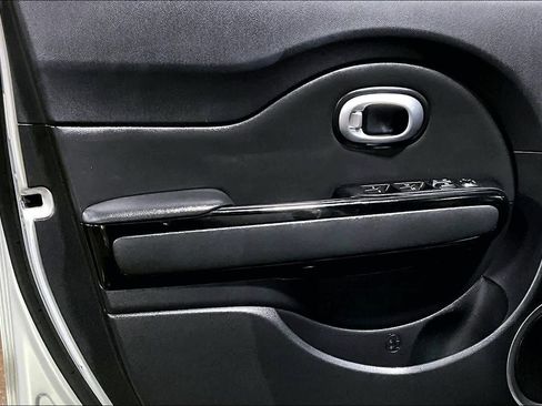Used 2015 Kia Soul ! w/ Sun & Sound Package image 22