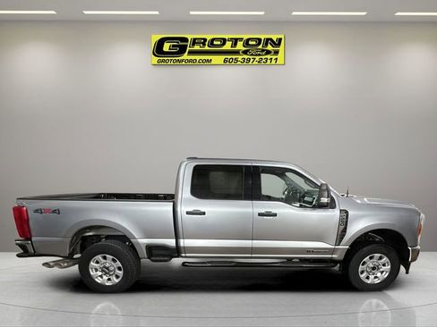 Used 2024 Ford F250 XLT AWD/4WD image 5