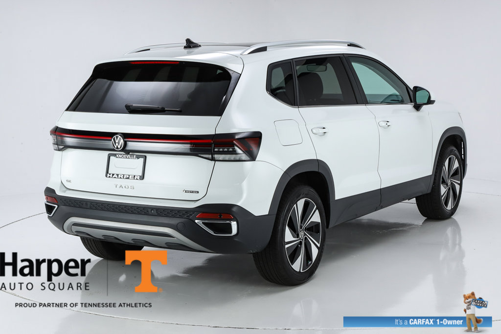 Used 2025 Volkswagen Taos SE w/ Panoramic Sunroof Package AWD/4WD image 47