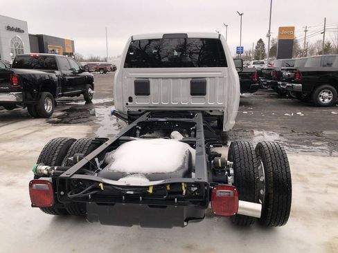 New 2026 RAM 4500 Tradesman w/ Chrome Appearance Group AWD/4WD image 9