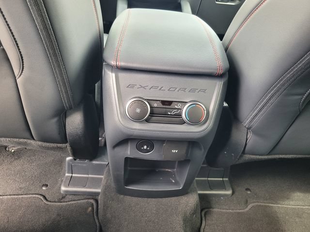 Used 2026 Ford Explorer ST-Line w/ ST-Line Street Pack AWD/4WD image 15