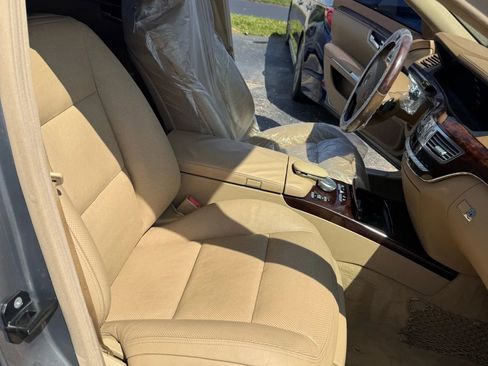 Used 2011 Mercedes-Benz S 550 4MATIC w/ Sport Pkg image 23