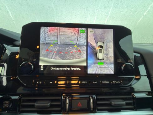 New 2025 Nissan Pathfinder SL image 13