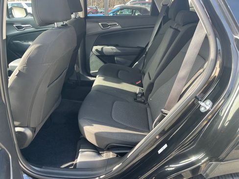 Used 2025 Kia Sportage LX image 20