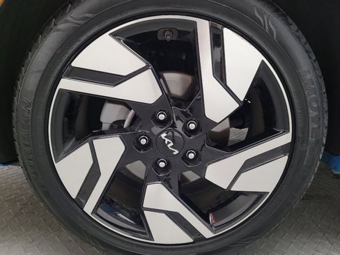 Used 2023 Kia Soul GT-Line image 31