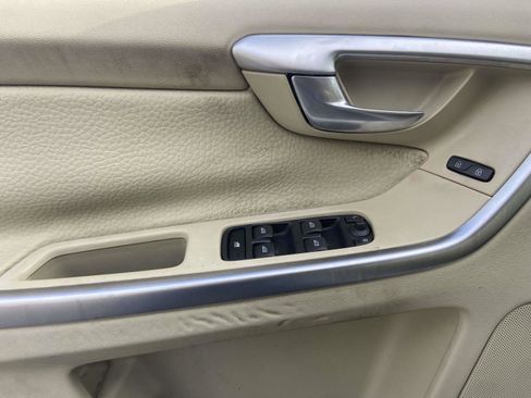 Used 2011 Volvo XC60 3.2 R-Design image 19