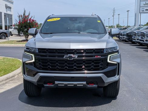 Used 2024 Chevrolet Tahoe Z71 AWD/4WD image 2