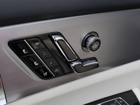 New 2026 Cadillac Vistiq Luxury image 13