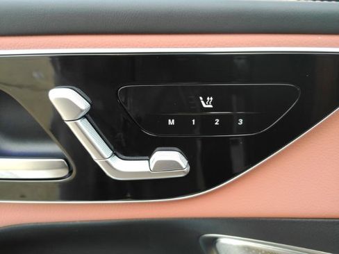 Used 2024 Mercedes-Benz GLC 300 SUV w/ Driver Assistance Package image 15