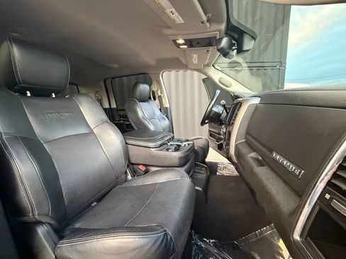 Used 2016 RAM 2500 Laramie w/ Convenience Group AWD/4WD image 32