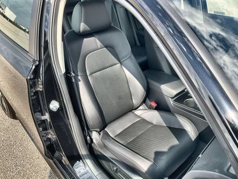 Used 2024 Honda Civic Touring image 33